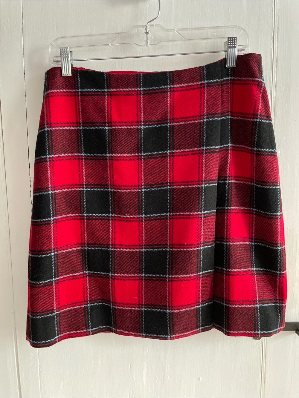 Talbots Black and Red Check Tartan Kilt Wrap Style Wool Blend Skirt. 10P